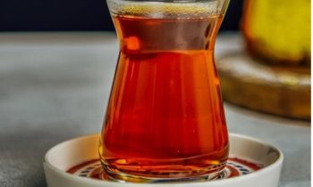Turkish Tea Love Wedding Dropping Tea