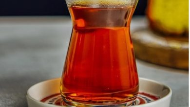 Turkish Tea Love Wedding Dropping Tea