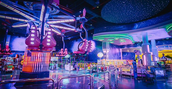 Magic Planet, Dubai Stopover Travel Guide 2025: Shopping, Skiing & Sky-High Luxury 