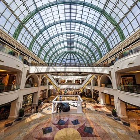 Mall of the Emirates, Dubai Stopover Travel Guide 2025: Shopping, Skiing & Sky-High Luxury
