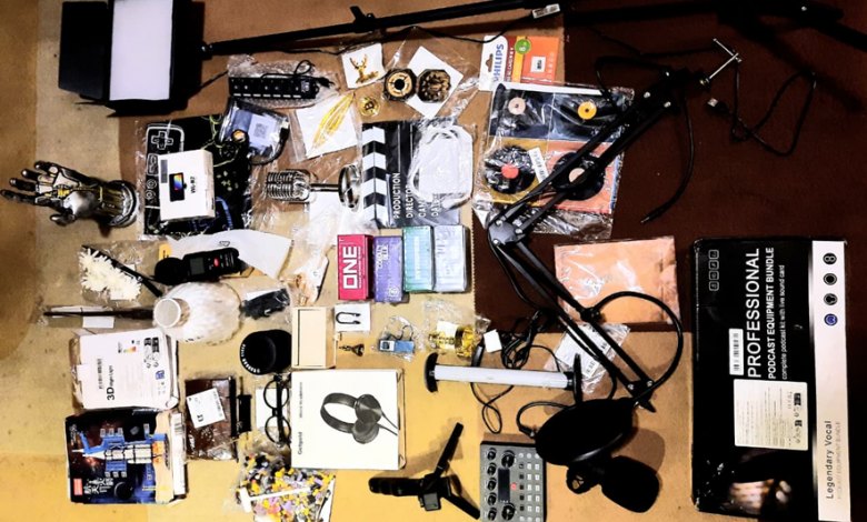 Karachi Podcaster Builds Professional Studio at Home By Temu
