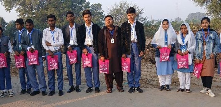 Green Crescent Trust hosted a fun gala at Hyderabad’s Rani Bagh for 777 orphaned students from 65 schools across 18 districts of Sindh.