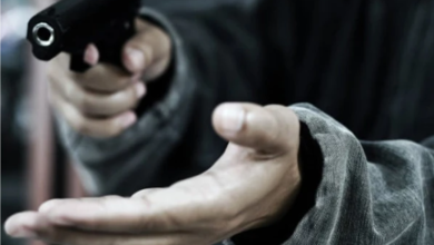 Robbers Walk Free with Rs 8 Million in Heart of Karachi